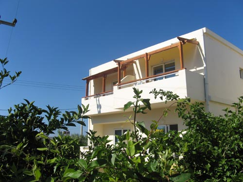 These apartments are located at the north part of Evropi. They were constructed during the first exp...