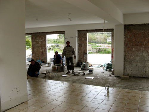 2007-03-31 : Putting tiles.   